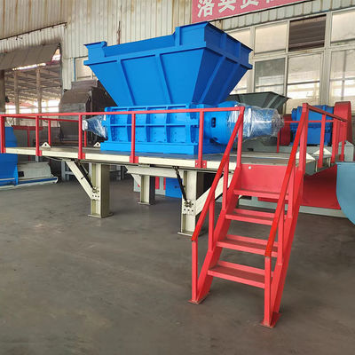 110kW de puissance machine à déchiqueter les déchets métalliques d'acier et de fer pour la déchiquettage à deux arbres