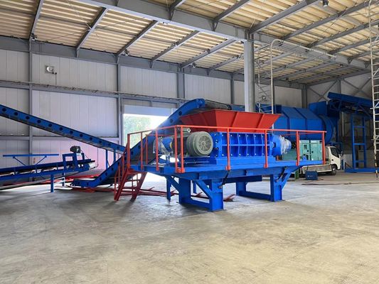 110kW de puissance machine à déchiqueter les déchets métalliques d'acier et de fer pour la déchiquettage à deux arbres