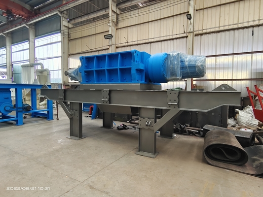 Moteur de concassage de métaux pour le concassage et le recyclage de tissus en fibres de bois