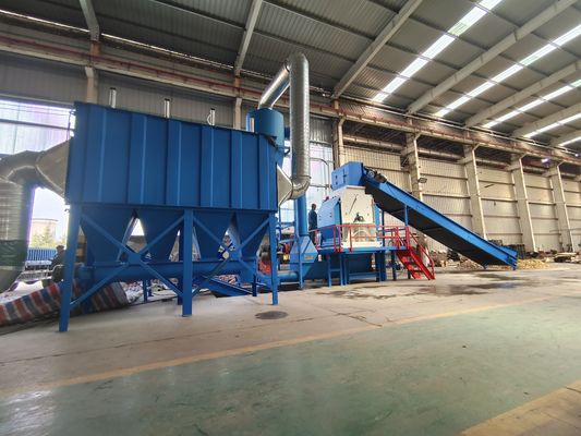 Machine de concassage du bois pour la production de sciure Durée de vie 5-10 ans Concasseur de plastique puissant