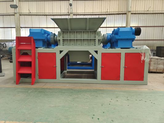 Salons de réparation de machines 110 kW Puissance RDF concasseur à combustible pour les déchets de cuir dans les vêtements