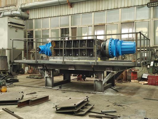 Déchiqueteuse à sacs tissés en plastique à double axe en acier au carbone pour filets de pêche et tubes à film